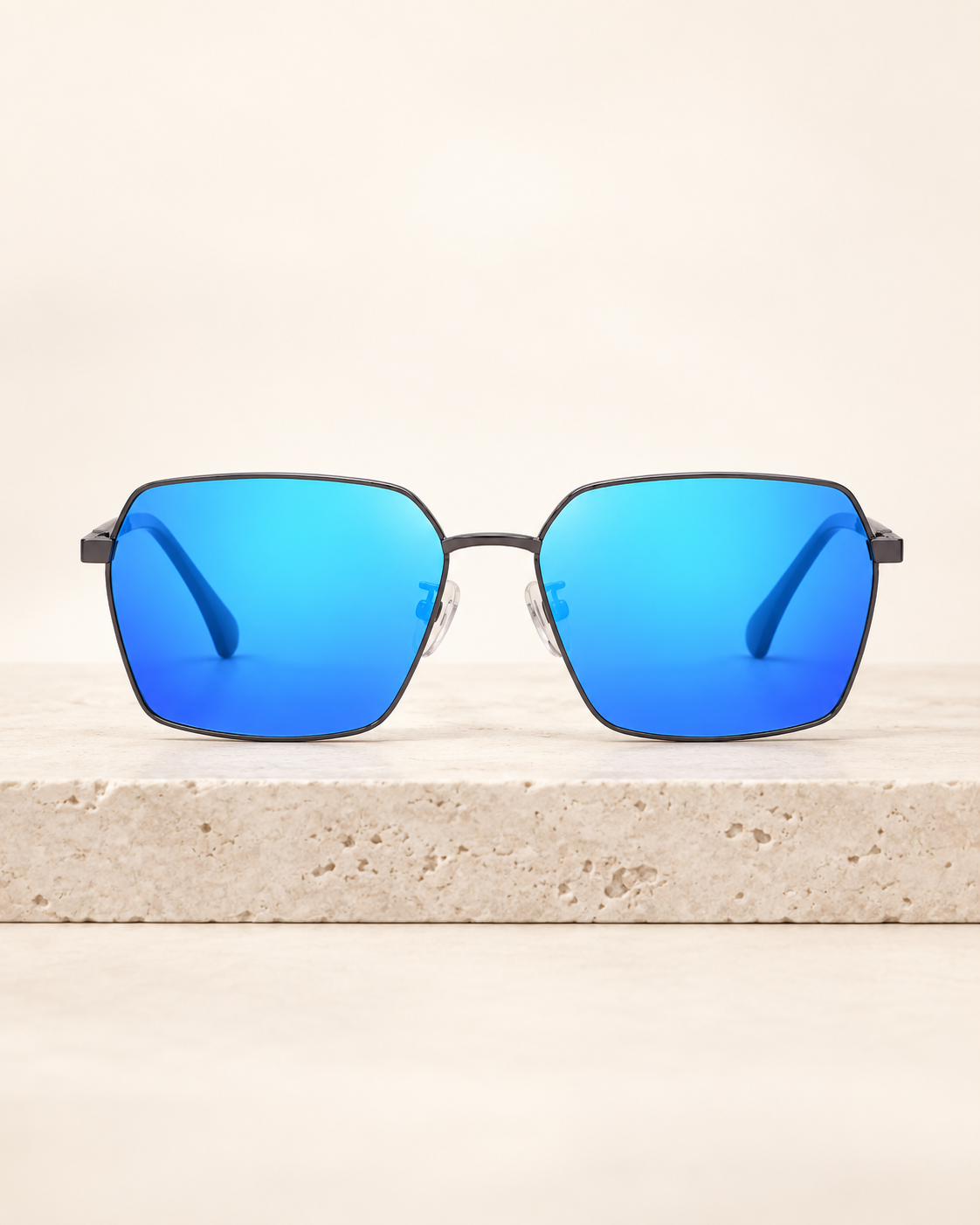 Photochromic sunglasses
